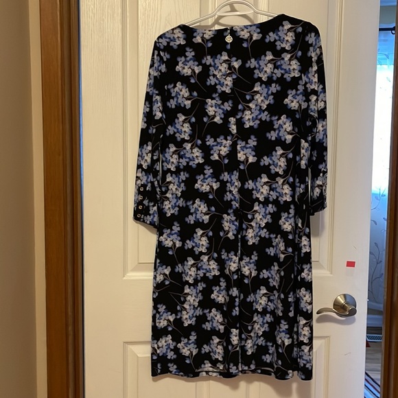 Lightweight dress - Picture 5 of 5